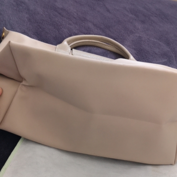 LONGCHAMP handbag - Picture 6 of 8